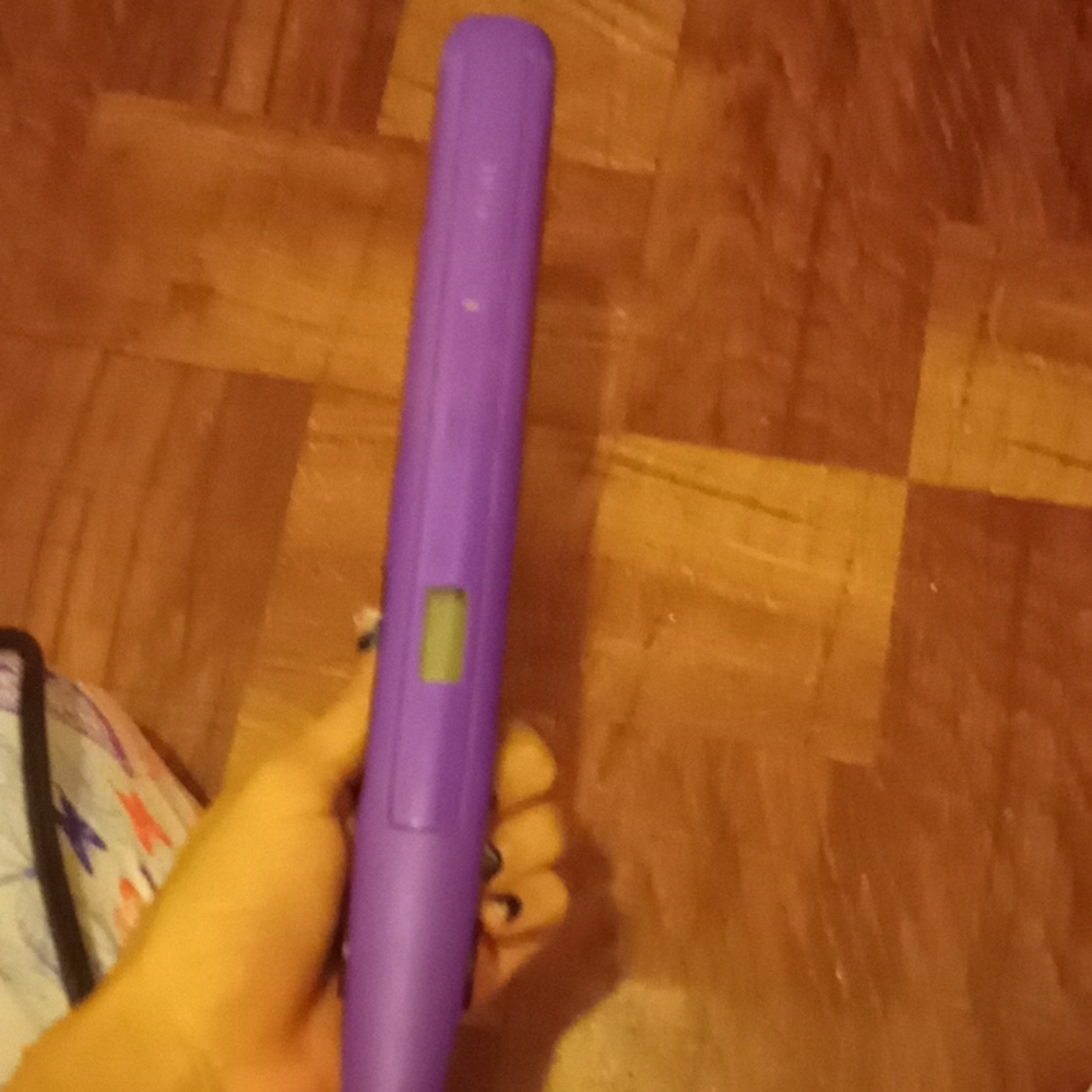 I'm selling a straightener